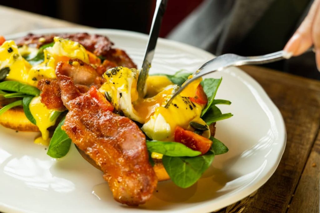 Benedictinos en Arte Restobar