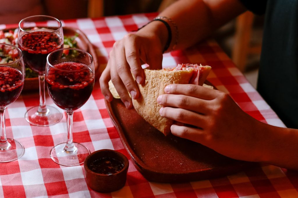 Imagen colorida de comida mediterranea
